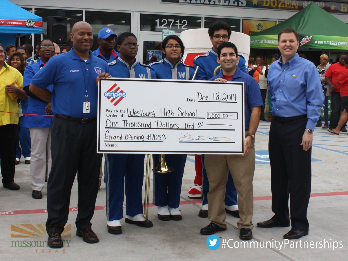 MissouriCityTX's tweet image. @stripesstores held a ribbon cutting, awarded Westbury HS $1K. More: on.fb.me/1r3rNQF #CommunityPartnerships