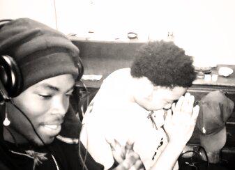 CDavery20's tweet photo. Vibe Gang 
 LBM http://t.co/em1lCXE47u
