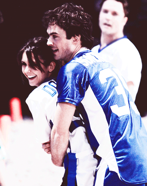 avefenixx01's tweet photo. “@TVDiaries___: GOOD NIGHT #TVDFAMILY :')) http://t.co/TMPbi52WpH”