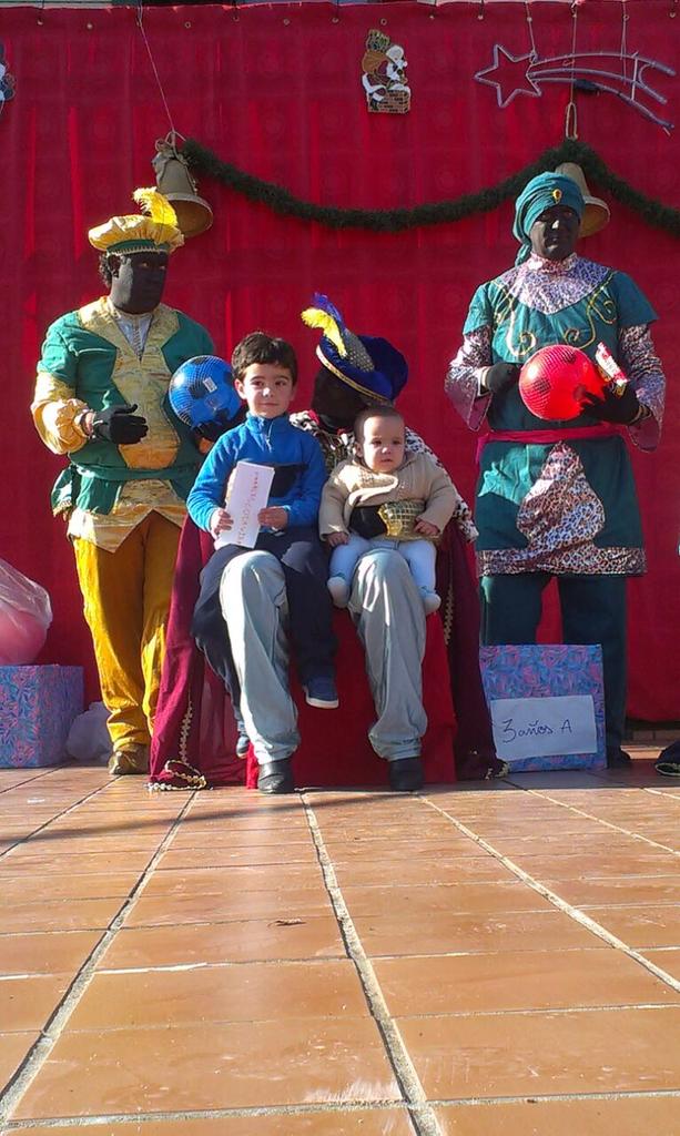 christiamsfc's tweet photo. Mis dos enanos os quiero a morir!!! http://t.co/QG6TuaAJmf