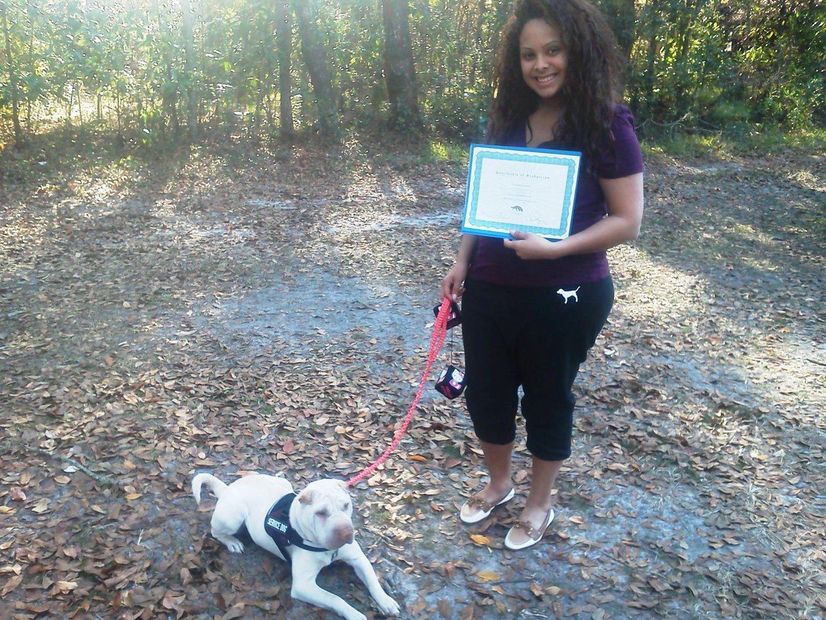 DogproblemsOne's tweet image. Today wraps up yet another page.Franciana and Belle completed Service Dog Training with us. Great Job and SafeTravels