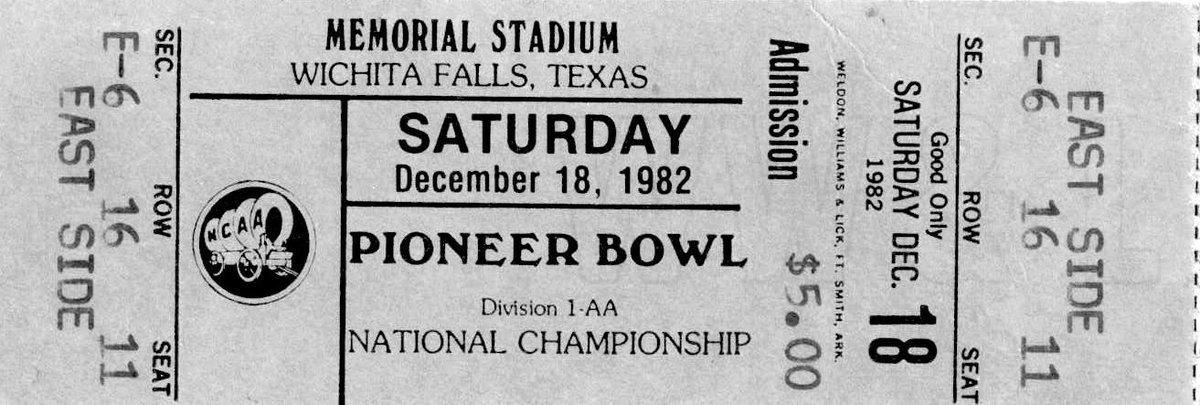 EKUFootball's tweet photo. On this date in 1982, the Colonels won their 2nd national title with a 17-14 win over Delaware. #TBT http://t.co/cxlHaEsQai