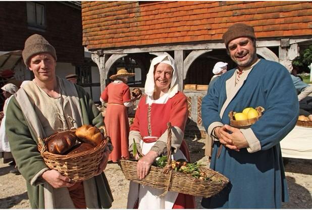 Rudi_Dude's tweet photo. @GuedelonCastle Part 5 Secrets of the Castle. 'Maintenant, je dois visiter' #guedelon #BBCcastle #Medieval #France http://t.co/ht5CBNwycA