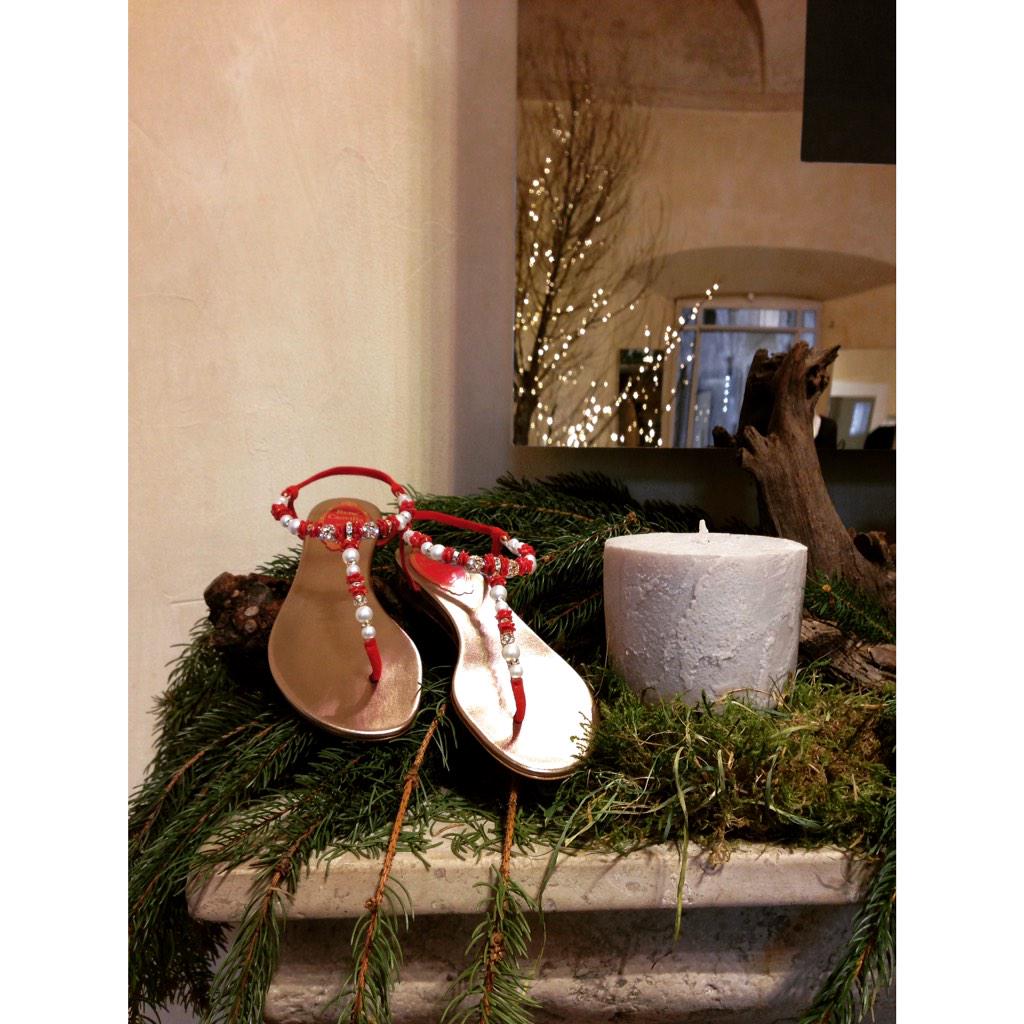 BaseBlu's tweet photo. What there Will be under your #Christmas tree? 🎄🎁🎅

@renecaovilla http://t.co/WmbUNqCkpI