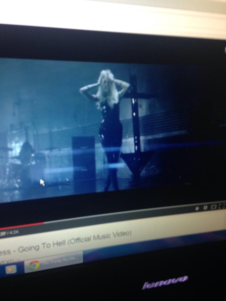 tomlinsonall's tweet photo. Stupenda #r http://t.co/uxDzakI3dH