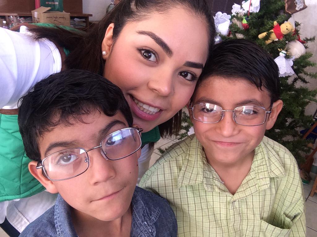 PauliinaVazquEz's tweet photo. Tuvimos la oportunidad de acudir a la casa hogar in Lak Ech, dónde gracias a #Gac mejoramos la visión de 13 niños http://t.co/cWbJzx8cvM