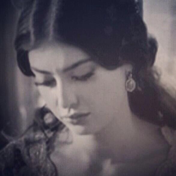 4800P's tweet photo. قل للحزن ما عآد له شرهہ علي ، !
حقہ ثلاث ايآم ، [ واكرمته سنہ ] http://t.co/YE0bOrdqy1