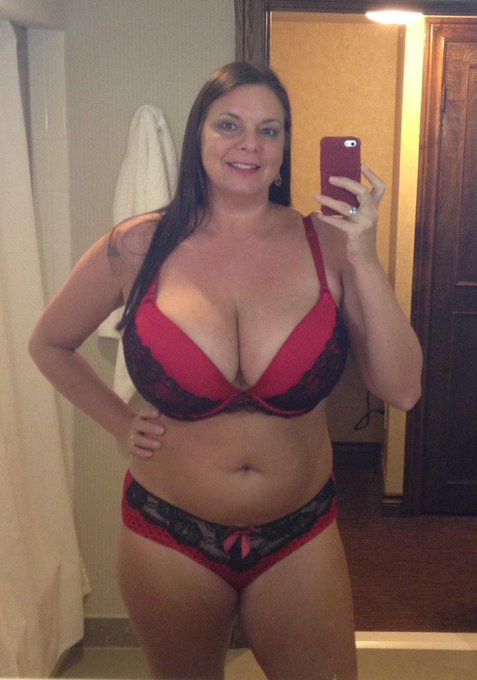 Now in Burlington ontario one night only http://t.co/5IMaVSEXOw<a href="/tag/tbt"class="tags"><span>#tbt</span></a><a href="/tag/dazedandcumfuzed"class="tags"><span>#dazedandcumfuzed</span></a><a href="/tag/naughtycanadian"class="tags"><span>#naughtycanadian</span></a>