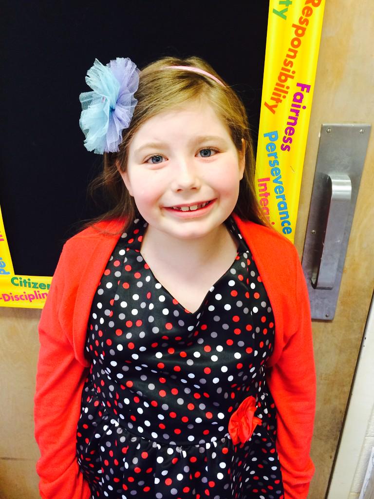 EMHWildcats's tweet image. &apos;Twas the night before the last day before break...  #GingerbreadFun #ArchitectTraining #TeamHolt