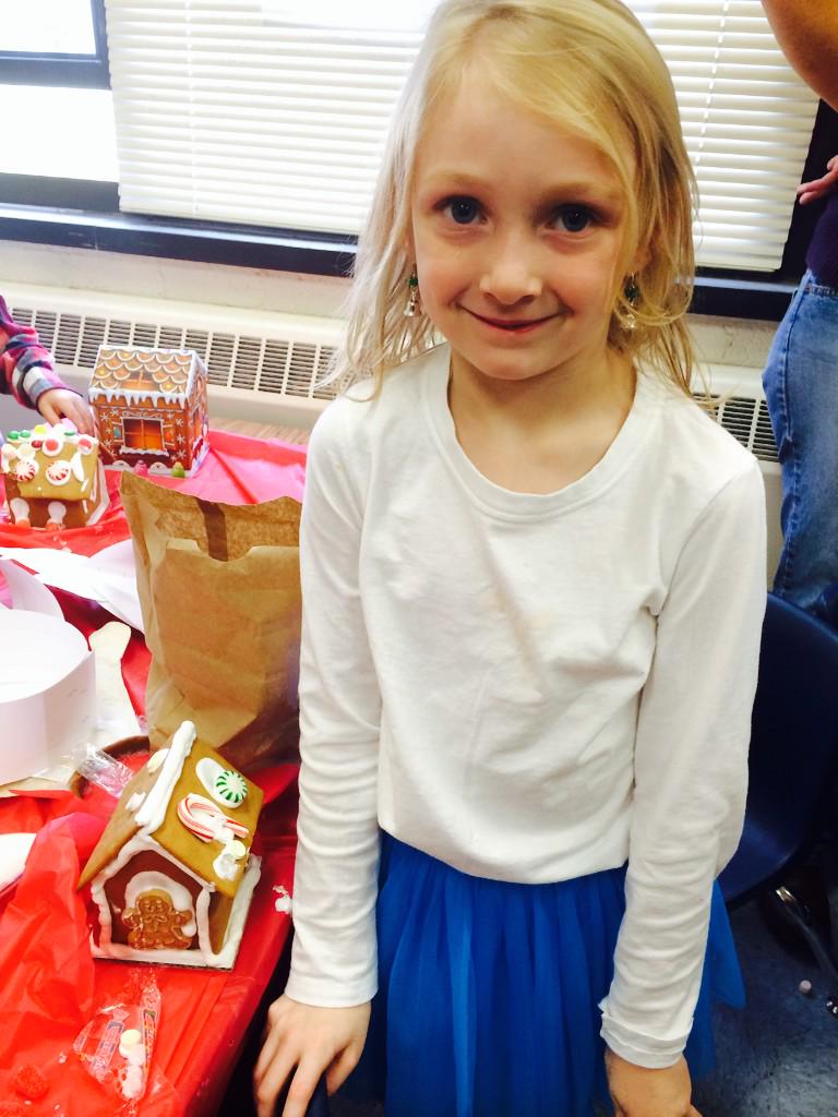 EMHWildcats's tweet image. &apos;Twas the night before the last day before break...  #GingerbreadFun #ArchitectTraining #TeamHolt