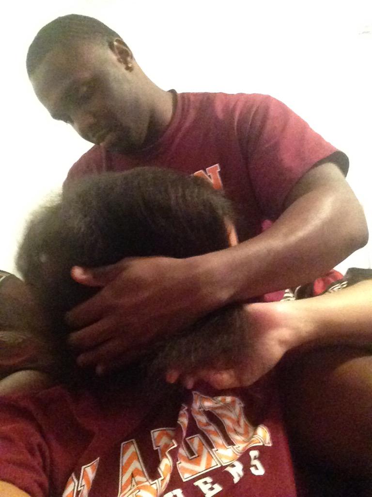 jordannhowze's tweet photo. What we do when we get bored 😭 #CornRowTutorial #LoveHim #NaturalGirlsDream http://t.co/pMrErAQcxY