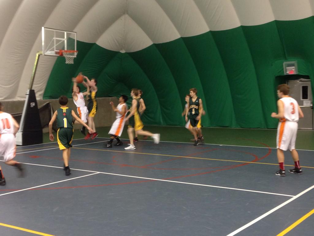 AHPSGryphons's tweet photo. @aberdeenhallPS Jr. Boys are showing GMS who's house this is! Go Gryphons!!! #ahpschat http://t.co/ckf0QgWCWv