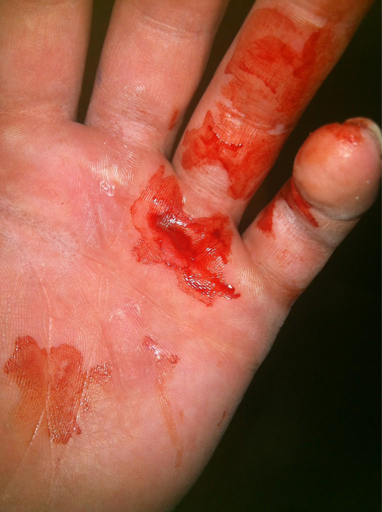kjdugar's tweet photo. It's ok, my hands were actually starting to look lady-like. #allthepullups #crossfit #cantstopwontstop http://t.co/9cNrcCefEc