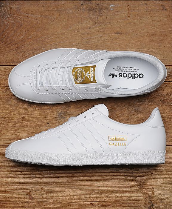 maternal Edition Sygeplejeskole The Sole Supplier on X: "The Triple White Adidas Gazelle OG is available  now via @scottsmenswear http://t.co/TFZWBhLb0m http://t.co/kI4FjHorvq" / X