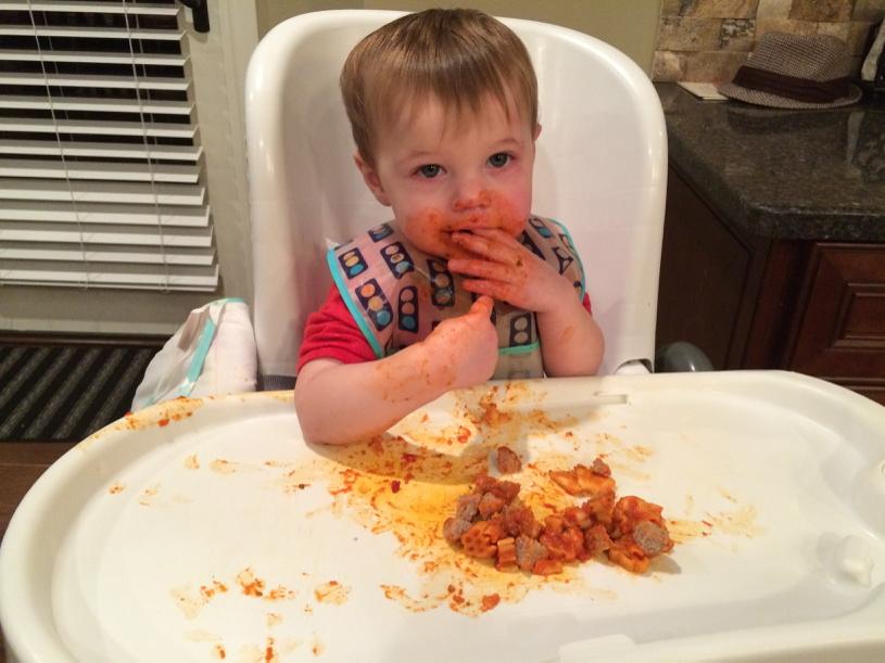 KylePark44's tweet photo. Pasta night with the little guy.....my wife needs to hurry home to clean this disaster idea up. #daddyneedshelp http://t.co/q1thUqQeGG