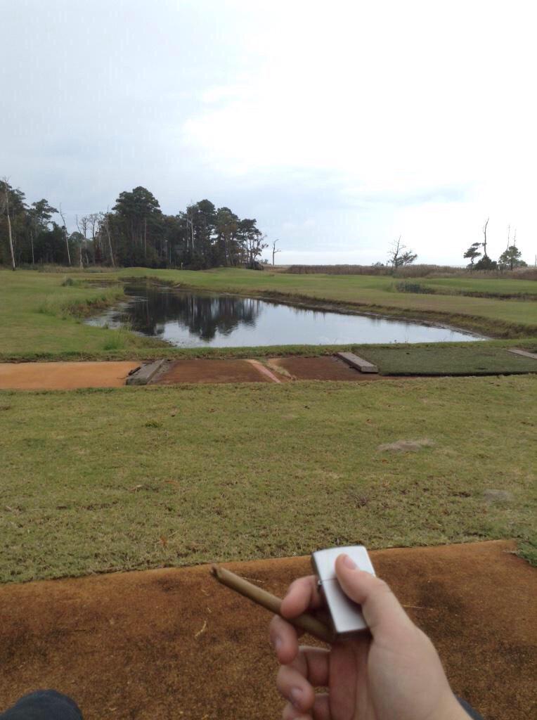 SnapchatView's tweet image. Blunts.

Outer Banks, North Carolina
