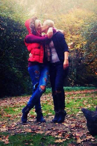 SeekingBisexual's tweet photo. The love of bisexual couple http://t.co/3jqt2ZkR3u