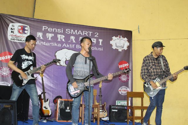 HIWIGO! <a href="/SMART2SIDOARJO/">SMK ANTARTIKA 2 SDA</a>
