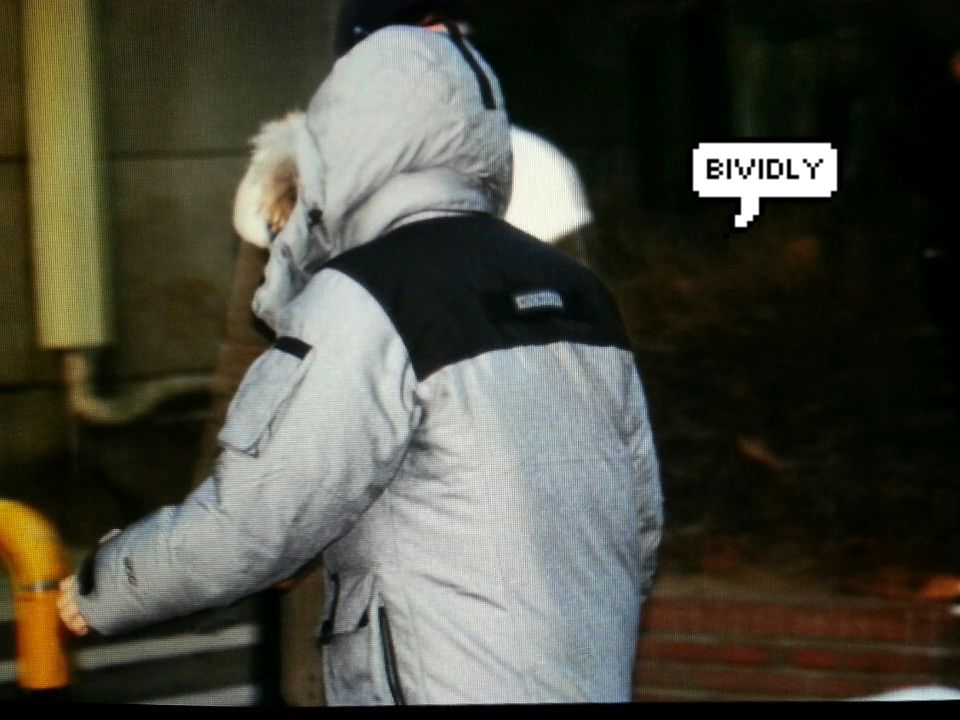 141219 뮤직뱅크 출근길 #백현 추우니까 따뜻하게 입고 다니기 오늘도 화이팅💕