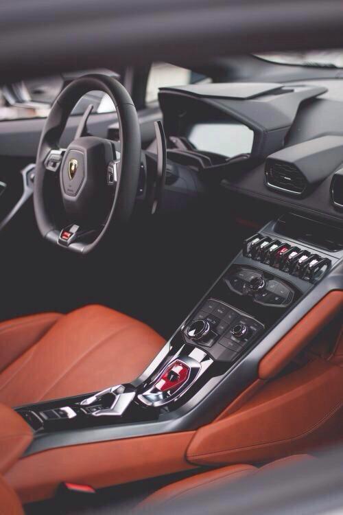 2ClassyLiving's tweet photo. All I want for Christmas is a new Lambo 😉 http://t.co/LEQPnENhI7