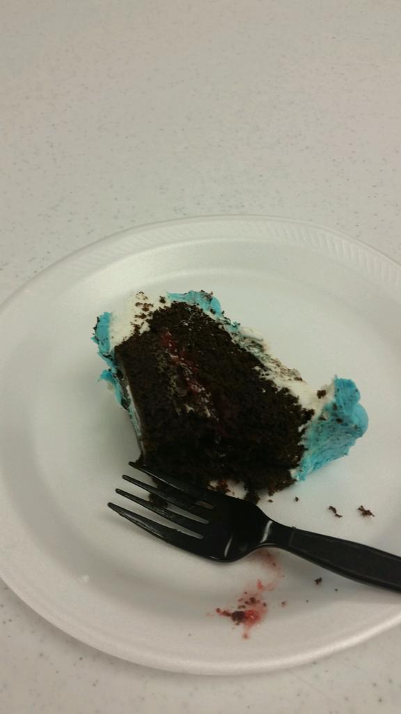 That1RedGuy's tweet photo. #demoncake http://t.co/6alVNKJQmv