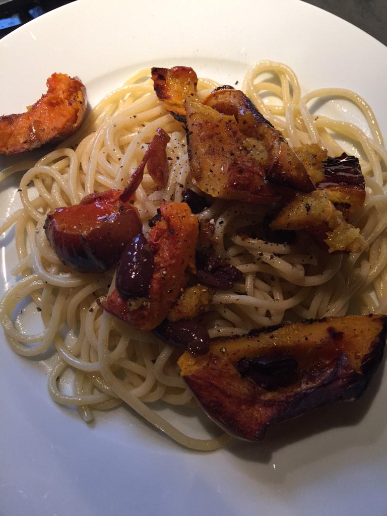 OlioveraHQ's tweet photo. We cooked up some fresh pasta with roasted delicata squash, olives and #oliveoil! Yum! http://t.co/P5mY12DaHY
