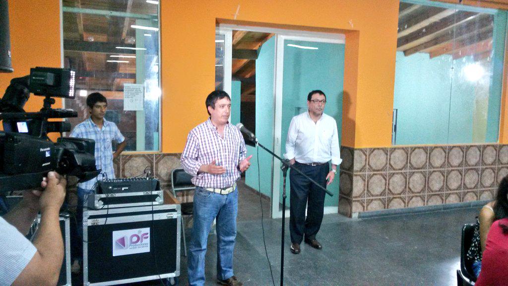 ChachoPenaloza9's tweet photo. #ElTucumanQueViene viene con @FerValdeztuc Legislador, @LuisSacca Intendente. http://t.co/zOAGAIdPmI