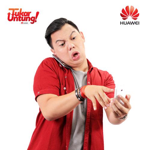 antonpramudya's tweet photo. Ribet kan kalau punya 2 HP? Tenang, Honor 3C bisa Dual SIM! Ayo, tukar HP lo di http://t.co/2wdS7IlC2H #TukarUntung http://t.co/2HnMgdST81