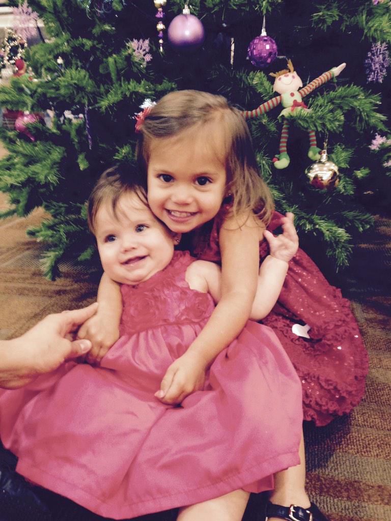 allyssa225's tweet photo. they are just too precious 😍😔 #MerryChristmas #ModelBabys http://t.co/wYe9sZt4dd