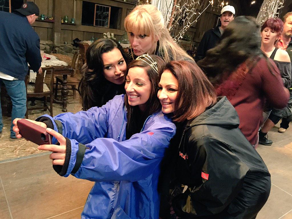 Youie of a selfie! @NayaRivera @HeatherMorrisTV @littlelengies @GLEEonFOX