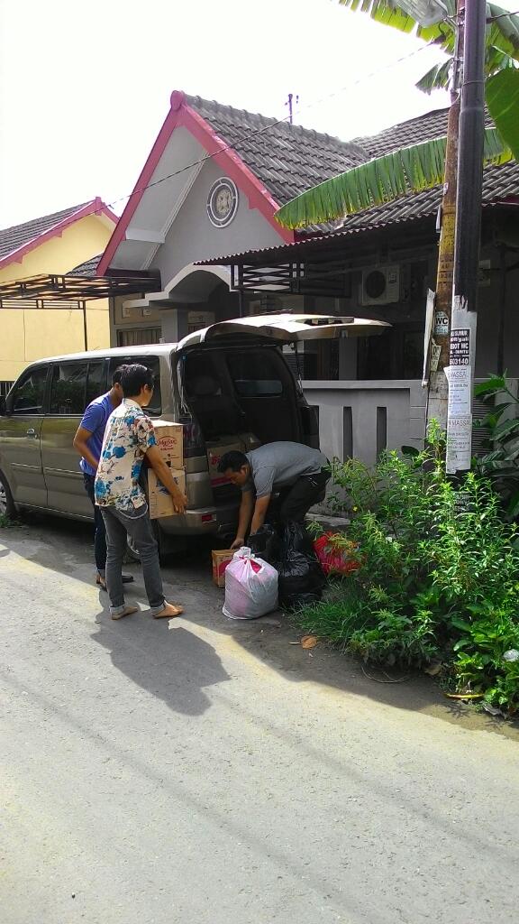 jamphejohnson's tweet photo. hasil donasi Jamphejohnson ngamen u/ #banjarnegara sudah tersalur melalui @jeramserayu http://t.co/ARz0J2ltpX