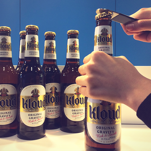 Kloudbeer's tweet photo. 한번 열면 멈출 수 없지!
#클라우드 #진한맛 #풍부한맛 #오늘저녁에도 #다시 http://t.co/ez48DoRUpf