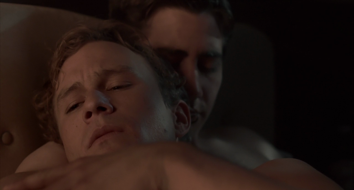 LGTBNews's tweet photo. FILM &amp; TV > El hombre gay en la pantalla: Un largo camino hacia la visibilidad http://t.co/ak1YYTBRpv http://t.co/4ZNc5bzdgg