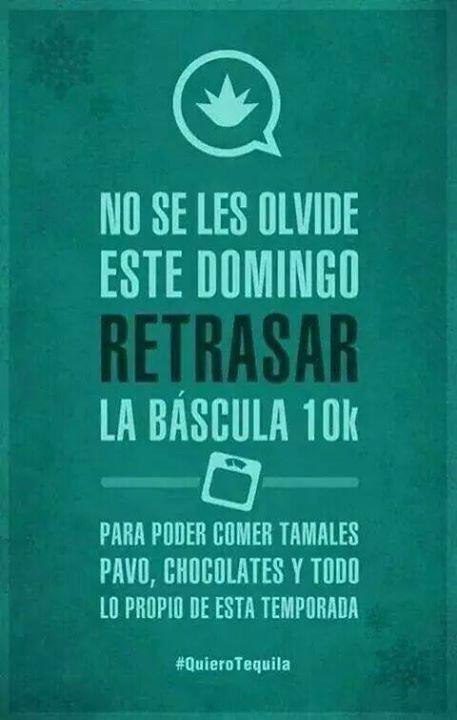 ali_peraltaa's tweet photo. Aviso importante para las festividades. #Navidad #Epocadecomermucho #fatchristmas http://t.co/kg8Mm5LWlB