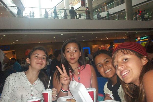 EnderObatala's tweet photo. KFC!! x3 http://t.co/5Aozz9XkE8