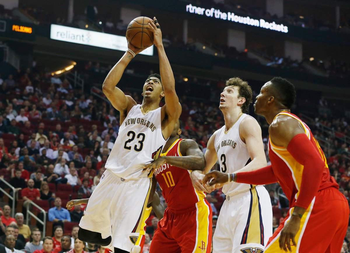 Have a night, Anthony Davis. Davis goes off for 30 points &amp; 14 rebounds to lead Pelicans over red hot Rockets, 99-90.
