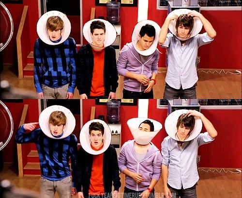 HendersonX00's tweet photo. Por los #Monoperros #Monkeydogs :3 #BestFandom2014 #BestFandom2014 Rushers http://t.co/FOk3jMRPq8