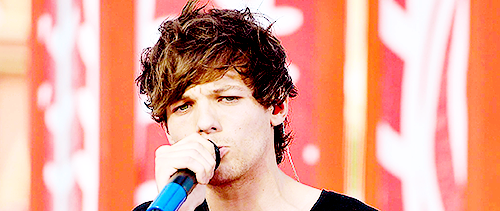 clavicamila's tweet photo. que lindo es ser louis g http://t.co/DwG6DnDw5b