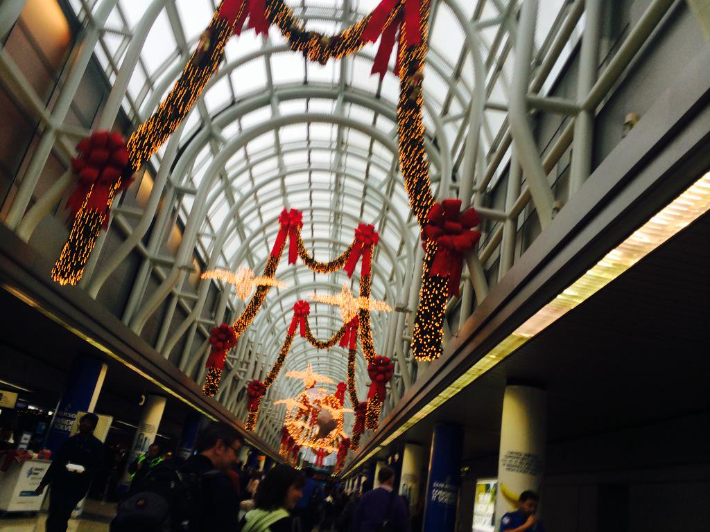 Natalie Lloyd Last Home Alone Tweet Today Maybe Makes Me So Happy That O Hare Really Does Look Like The Run Run Rudolph Scene Http T Co Dzpa5oetnl