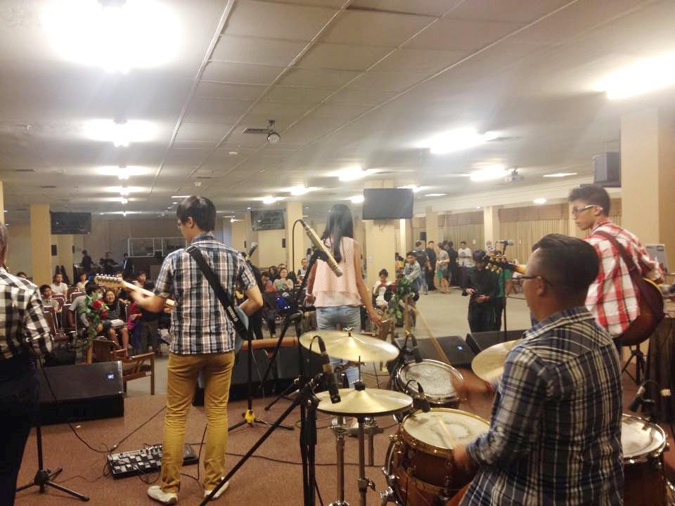 Perfomenya kita <a href="/dCestLavie_Band/">d'CestLavie Band</a> at SOLID Art &amp; Festival 2014  (BTC) Balarea Convention Hall :)

#LatePost #OnStage