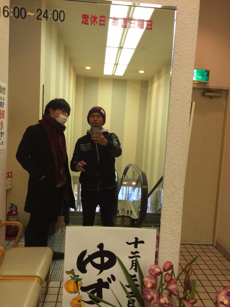 j_agjd's tweet photo. 難波ついた。
思えば荻窪で倒れて、寒さを凌いで起きたら名古屋で、そしていま大阪。
本当に謎の一言。かえる。 http://t.co/h9j98bYibe