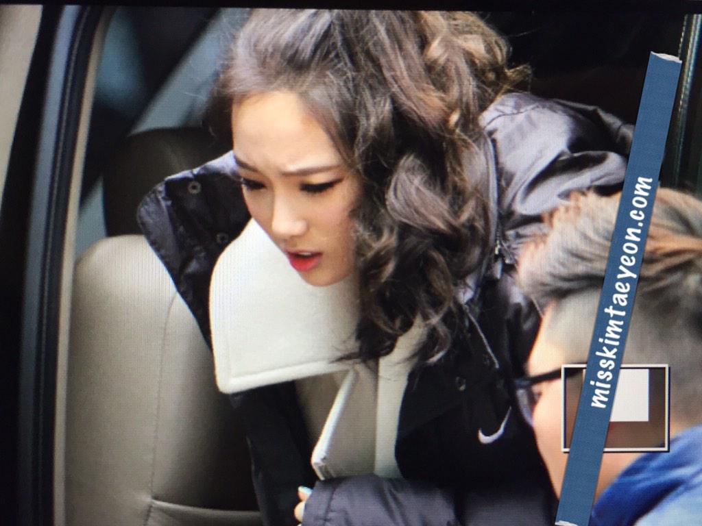 [PIC][19-12-2014]TaeTiSeo xuất hiện tại tòa nhà KBS để tham dự "2014 KBS Music Bank Year End Closing Special" vào sáng nay B5MhgsCCMAARCoZ