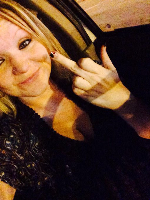 I'm so fucking pissed ... Ugh I wanna fuck or hit someone in the face! @Jessicaspicsale http://t.co/