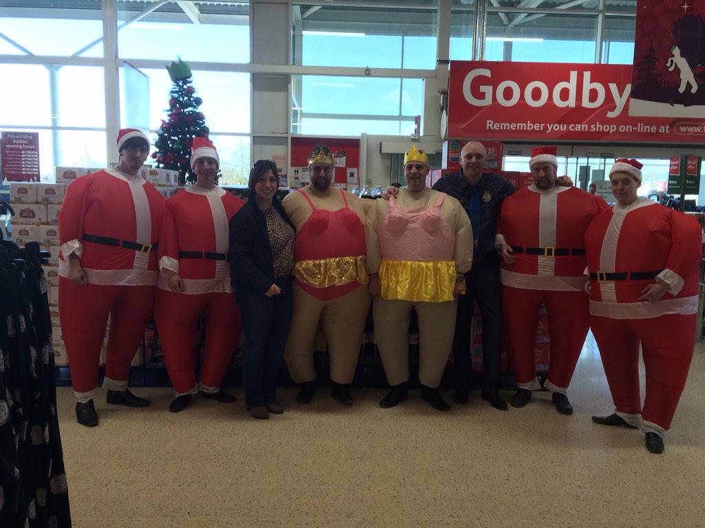 HeatherCatley's tweet photo. @markwinter1 who ate all the pies In March?? 🍔🍟🍔🍟🍔🍟@CLFozzy @MarkMjs1 @MarchTesco http://t.co/FwrwsUFKwt