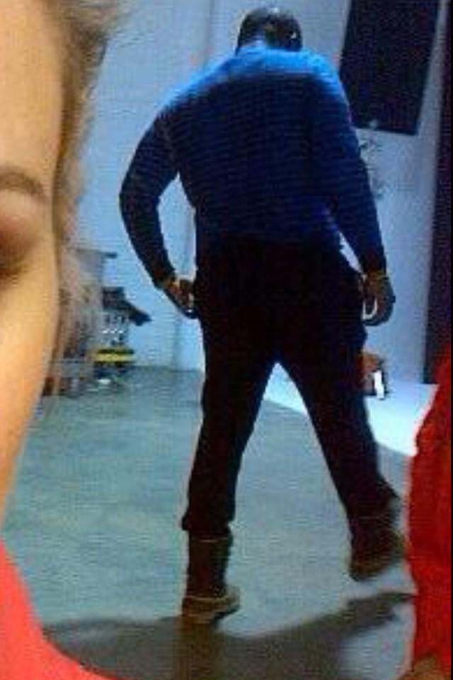 vauseship's tweet photo. meanwhile,the man in the background is stepping on the face of his own shadow http://t.co/ZyExJSdFAw