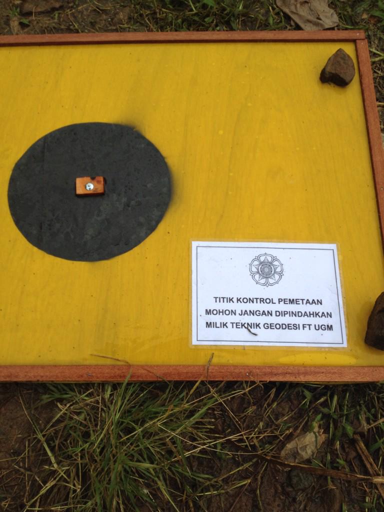 Hanya untuk memasang patok&amp;tanda premark seperti ini. Sederhana&amp;kelihatan sepele, ttp fungsi patok ini luar biasa.