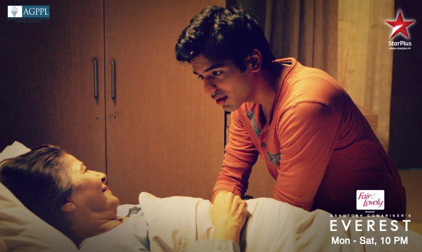 StarPlus's tweet photo. Getting the money for Shikha's operation, even if it means facing his fears, is Aakaash's EVEREST.
#WhatsYourEverest http://t.co/31fUrM42Nm