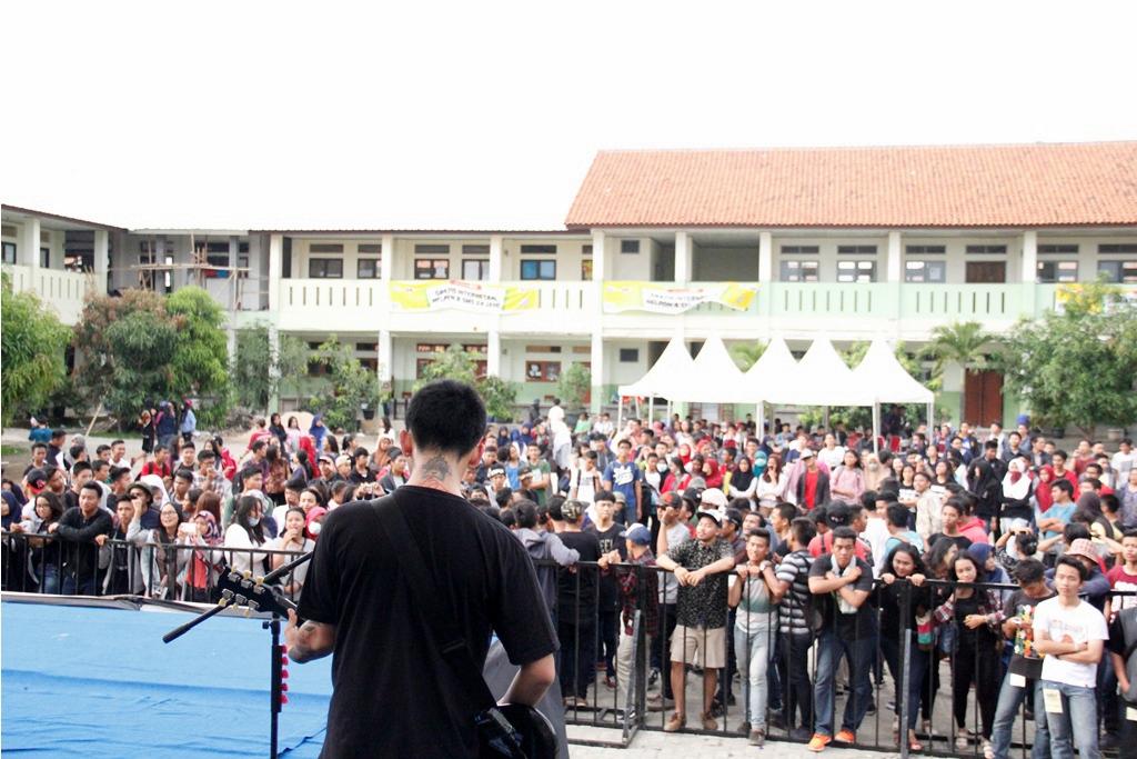 Terimakasih juga buat semua yang sudah datang ke pensi kita ini #TeaCupFest14 #SMAN10BEKASI !!!