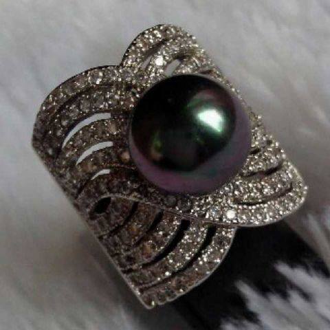 Ely_Colection's tweet photo. jum"at berkah yang suka koleksi Mutiara silahkan PIN : 7D739949 / 081279404050 http://t.co/Cw5aU7Zxzb