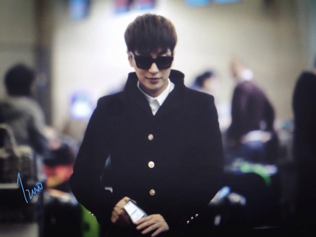 eunhaestan's tweet photo. RT"@/zuozuo1027: 141219인천출국 #이특 #박정수 #Leeteuk @special1004 http://t.co/iBDRHbrDZ4"